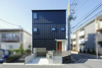 市川市 32坪 3LDK+ロフト+ガレージ ガルバリウム鋼板の4階建住宅