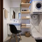 衣類乾燥機(乾太くん)と可動式の造作棚