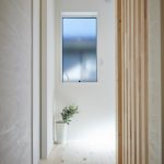 やさしい光が舞い込む階段ホール