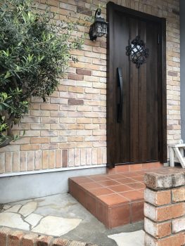 玄関ドア　リフォーム工事