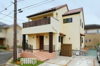 八千代市 38坪 4LDK+書斎+WIC 大好きがいっぱいつまったバリ風デザインの家