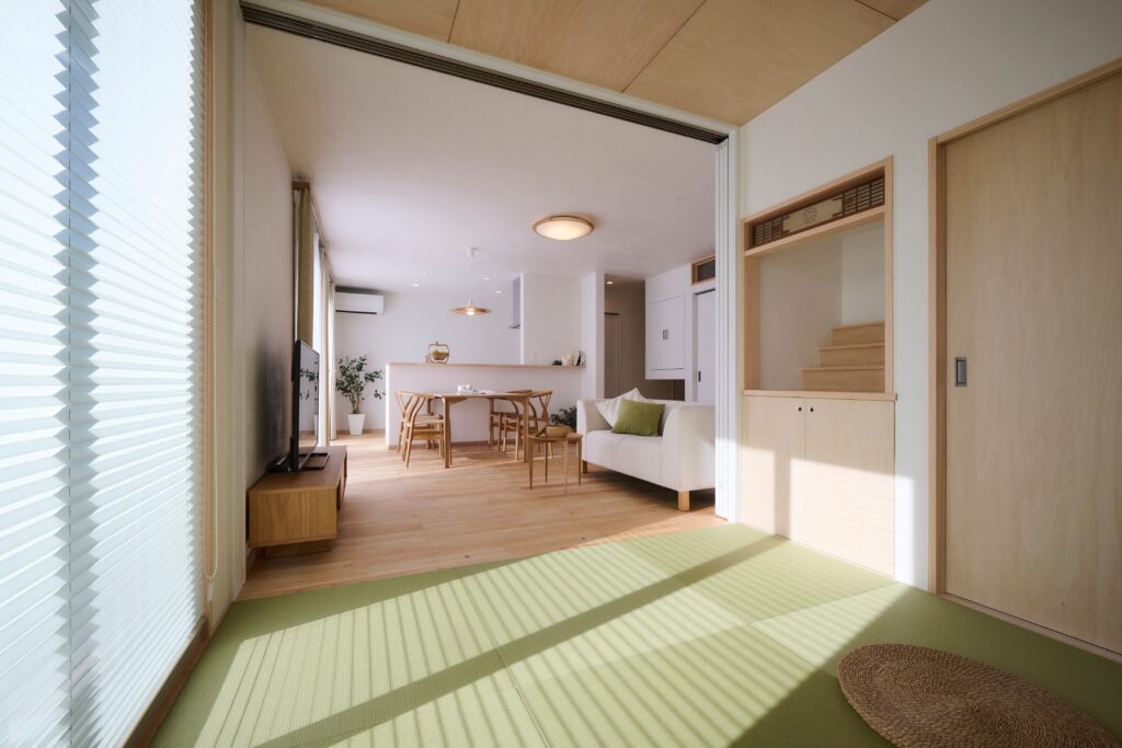 和室からリビングの景色