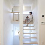 リビングから続く小屋裏空間はお子様の隠れ家に。

