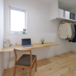 寝室横に設けた多目的室　落ち着きの空間
